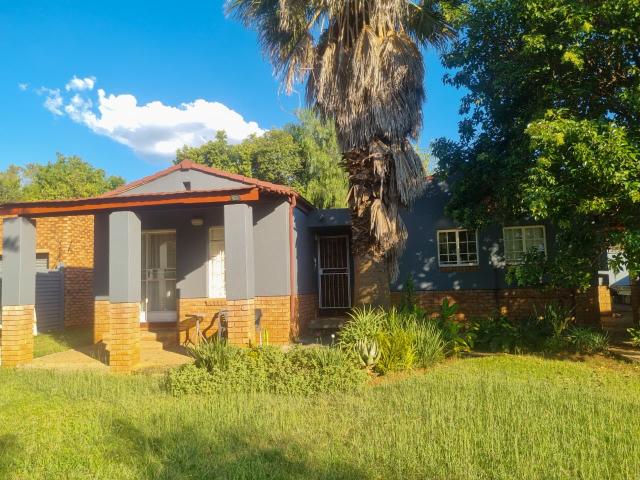 House for sale in Ifafi, Hartbeespoort Dam Nature Reserve