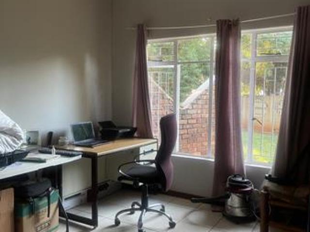 House for rent in North West