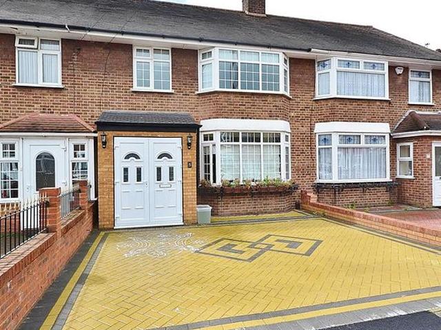House for rent in London Borough of Redbridge, Greater London