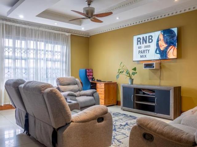 House for sale in Cape Town, Western Cape