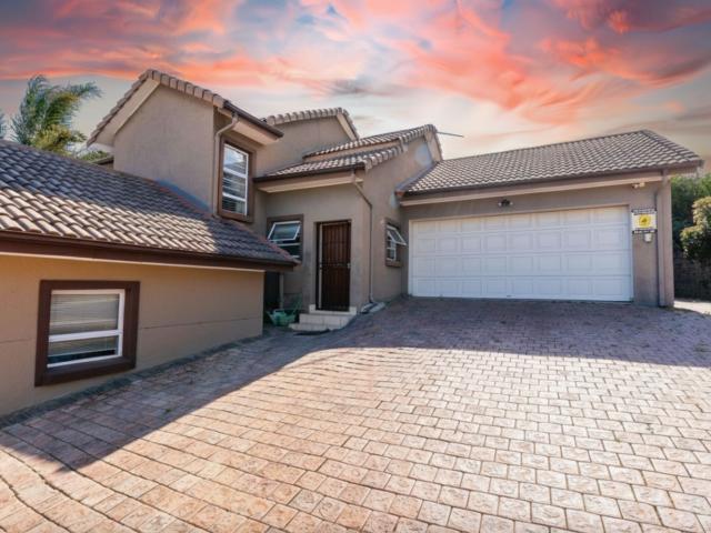 House for sale in Groot Brak Rivier, Western Cape