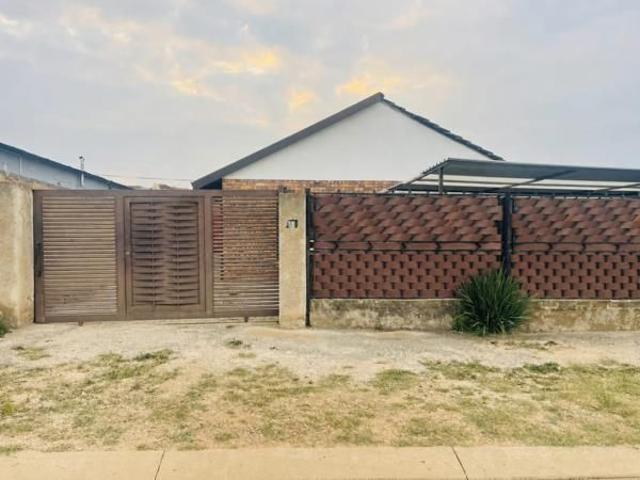 House for rent in Jabavu, Soweto