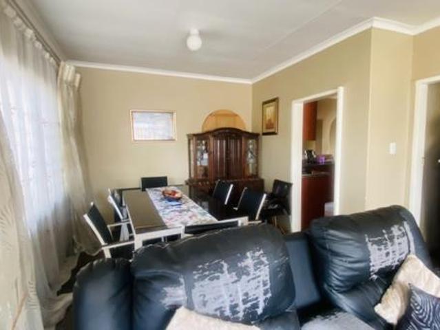 House for rent in Waterkloof, Gauteng