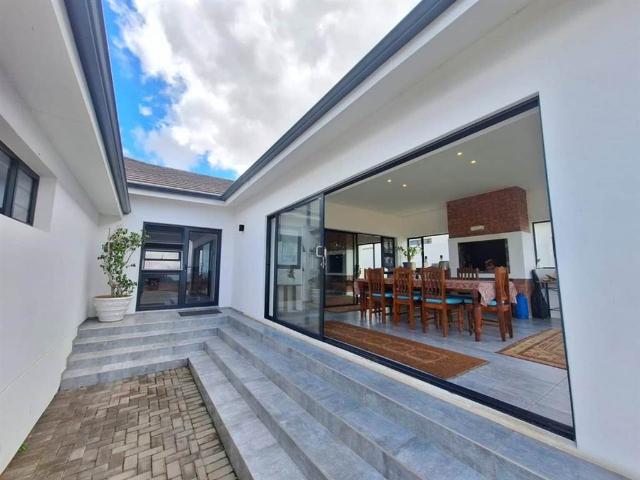House for sale in Cape St Francis, Eastern Cape