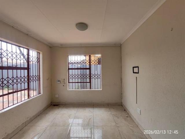 House for rent in Vosloorus, Gauteng