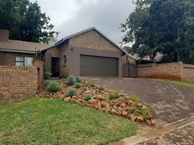 House for rent in Waterkloof, Gauteng