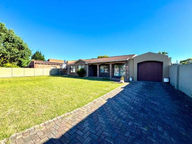 House for sale in Port Elizabeth, Eastern Cape