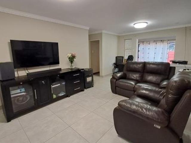 House for sale in Kgalagadi, Northern Cape