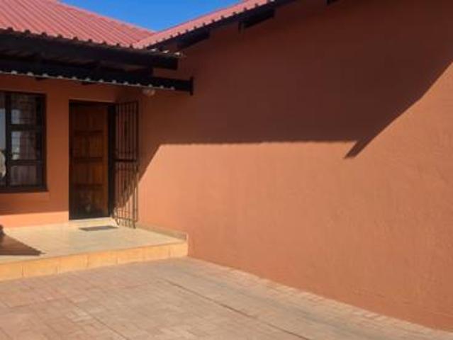 House for sale in Kgalagadi, Northern Cape