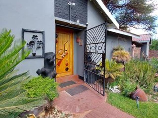 House for sale in Kgalagadi, Northern Cape