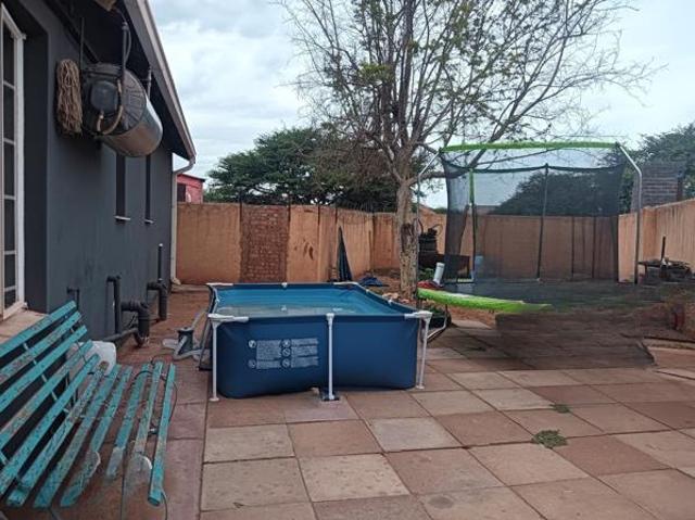House for sale in Kgalagadi, Northern Cape
