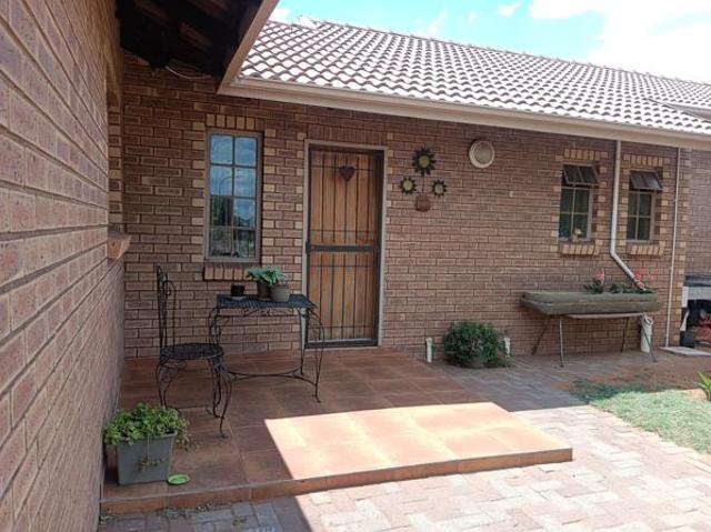 House for sale in Kgalagadi, Northern Cape