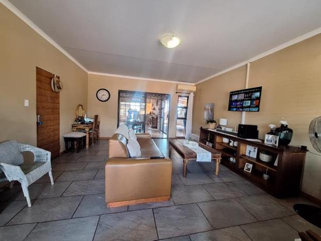 House for sale in Kgalagadi, Northern Cape