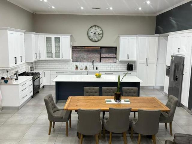 House for sale in Kgalagadi, Northern Cape