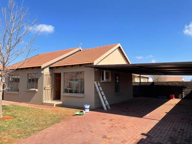 House for sale in Kgalagadi, Northern Cape