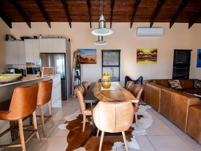 House for sale in Cape Town, Western Cape