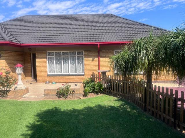 House for sale in Kempton Park, City of Ekurhuleni Metropolitan Municipality