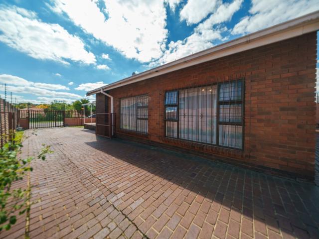 House for sale in Vosloorus, Gauteng