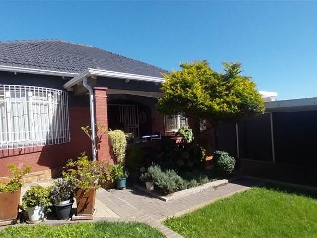 House for sale in Vosloorus, Gauteng