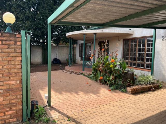 House for sale in Johannesburg, City of Johannesburg Metropolitan Municipality