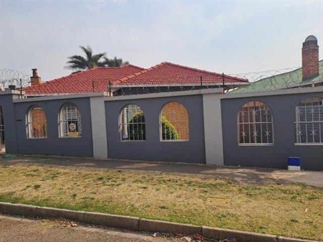 House for rent in Vosloorus, Gauteng