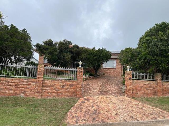 House for sale in Bushmans River Mouth, Eastern Cape