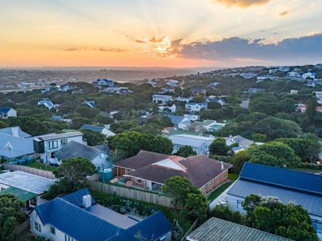 House for sale in Bushmans River Mouth, Eastern Cape