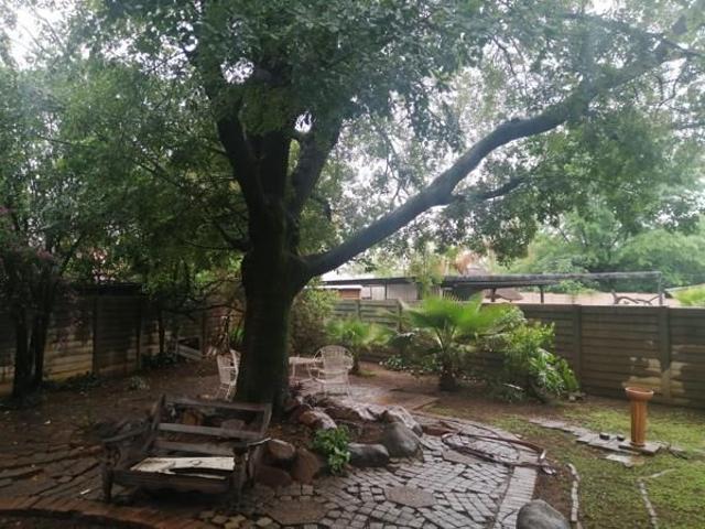 House for rent in Waterkloof, Gauteng