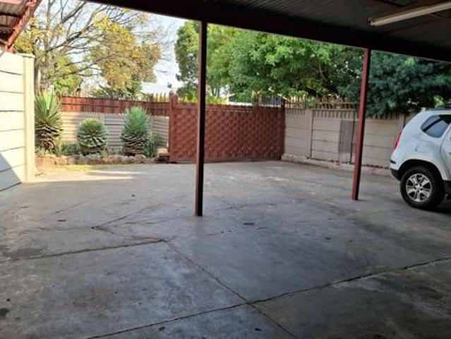 House for rent in Waterkloof, Gauteng