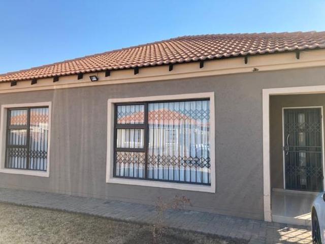 House for sale in Frances Baard, Northern Cape
