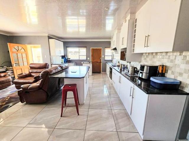 House for sale in Kimberley, Frances Baard District Municipality