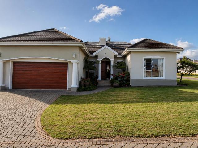 House for sale in Groot Brak Rivier, Western Cape