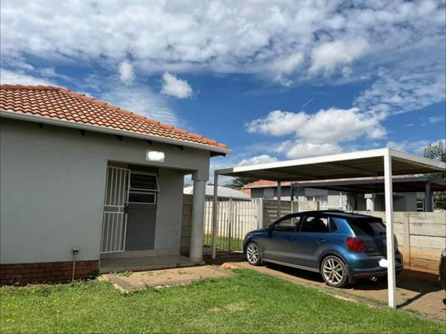 House for rent in Waterkloof, Gauteng