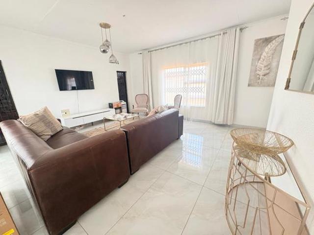 House for sale in Kimberley, Frances Baard District Municipality