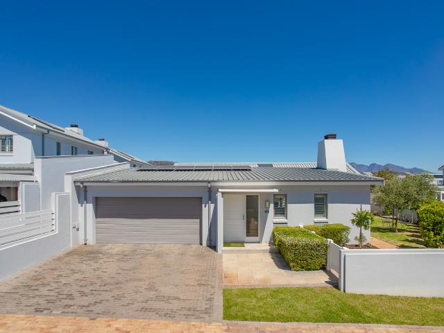 House for sale in Paarl, Western Cape