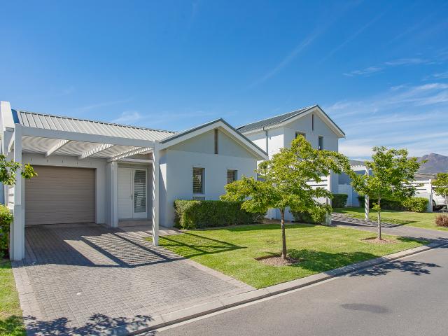 House for sale in Paarl, Drakenstein Local Municipality
