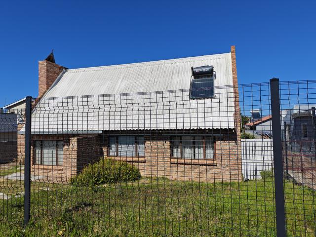 House for sale in Baardskeerdersbos, Western Cape
