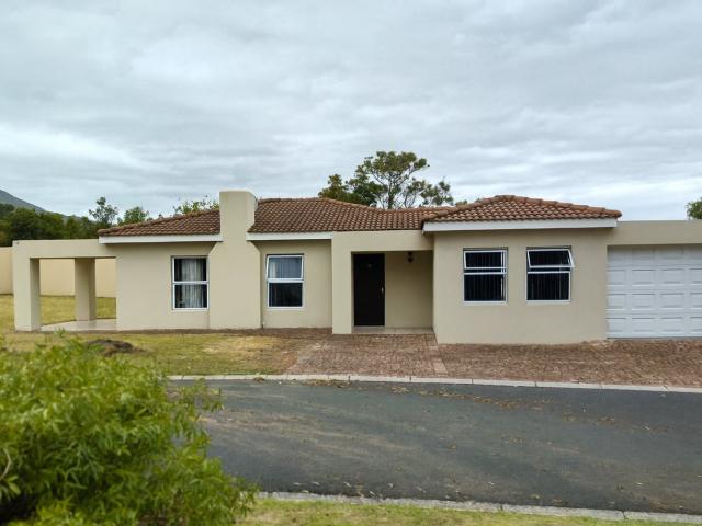 House for sale in Baardskeerdersbos, Western Cape
