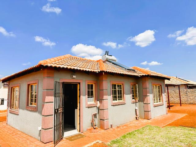 House for sale in Akasia, Gauteng