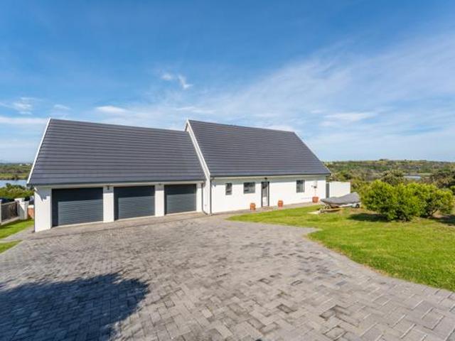 House for sale in St. Francis Bay, Kouga Local Municipality