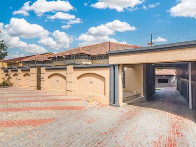 House for rent in West Rand Garden estates, Westonaria Local Municipality