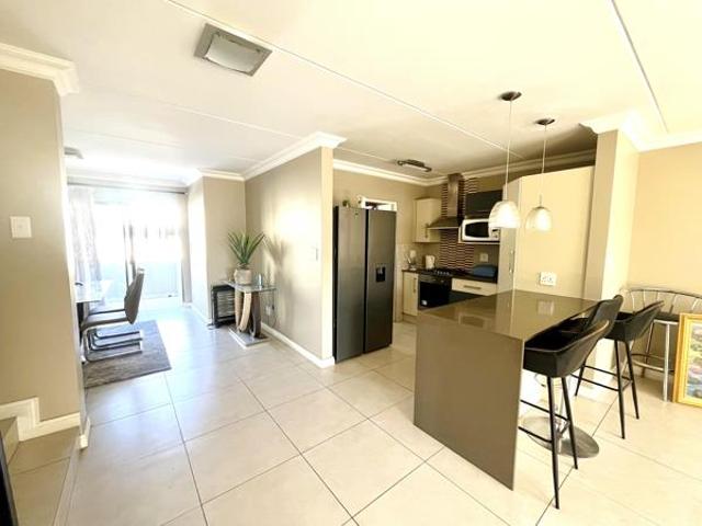 Apartment for sale in Vosloorus, Gauteng