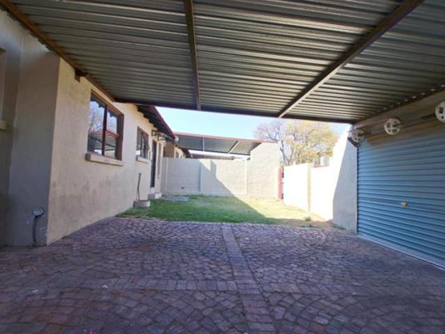 House for rent in Vosloorus, Gauteng