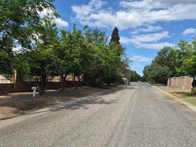 House for sale in Klerksdorp, Matlosana Local Municipality