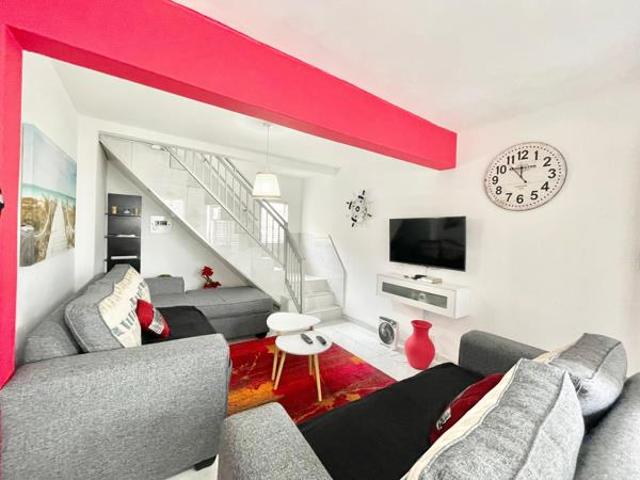 House for sale in La Mercy, eThekwini Metropolitan Municipality