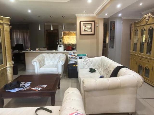 House for sale in La Mercy, Kwazulu-natal