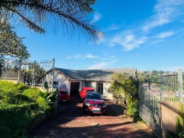 House for sale in La Mercy, eThekwini Metropolitan Municipality