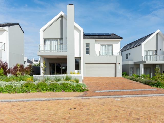House for sale in West Coast, Britannia Bay