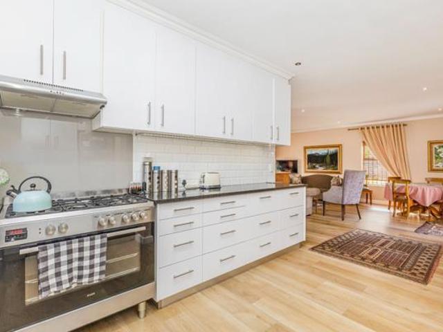 House for sale in Cape Town, Western Cape
