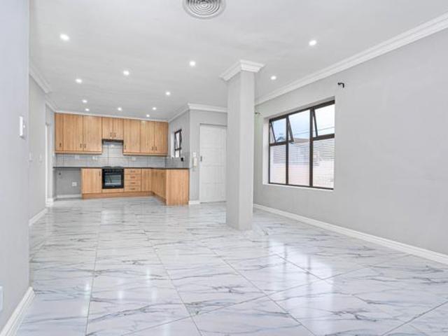 House for sale in Cape Town, Western Cape